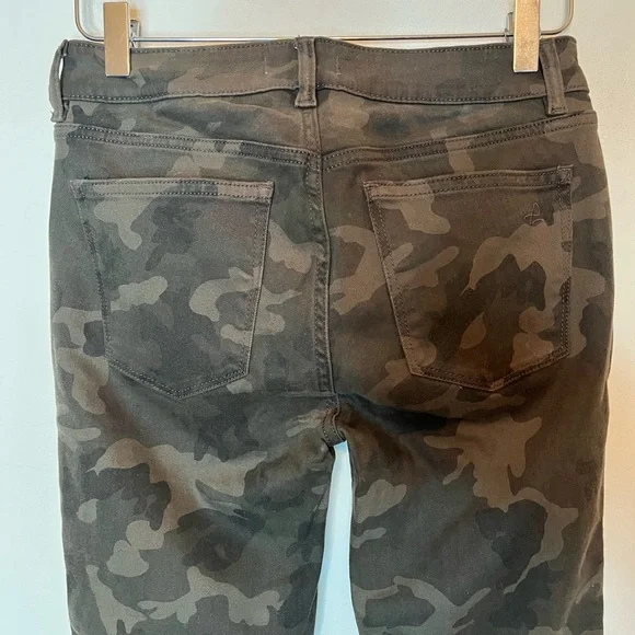 DL1961 Florence Skinny Midrise Instasculpt Camo - Picture 8 of 11